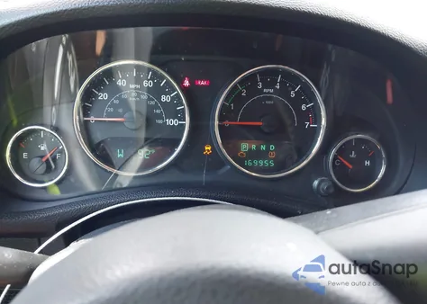 2012 Jeep Wrangler Unlimited Sahara z USA, uszkodzony, nr VIN 1C4BJWEG8CL180829